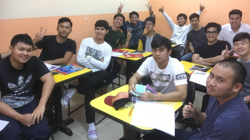 SM Academy students during a speaking activity in RT Nagar